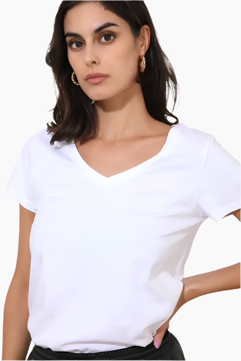 Woman wearing a plain white t-shirt