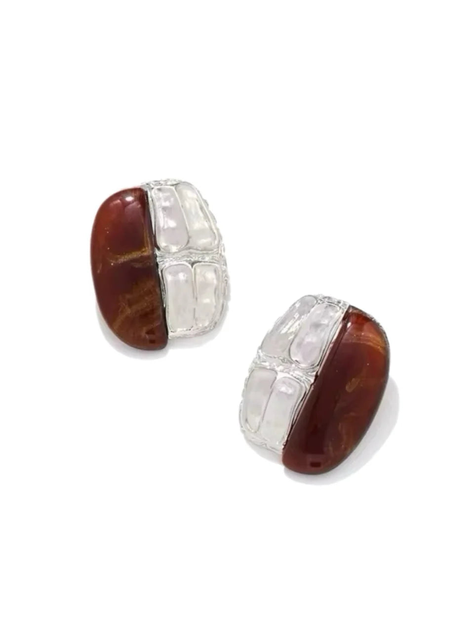 Earrings w/braun details