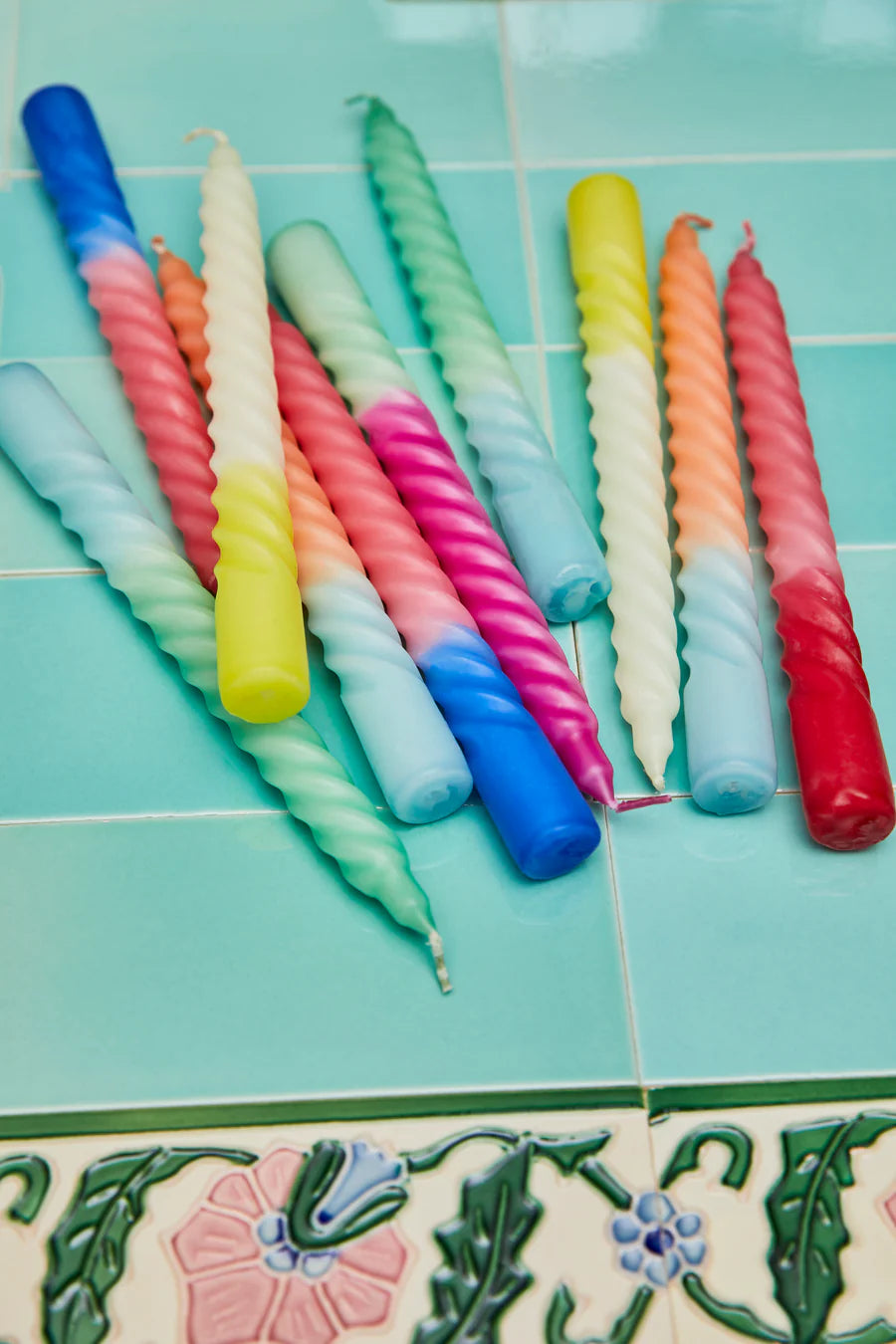 Twisted Candles in 3 Asst. Colors - - 6HR