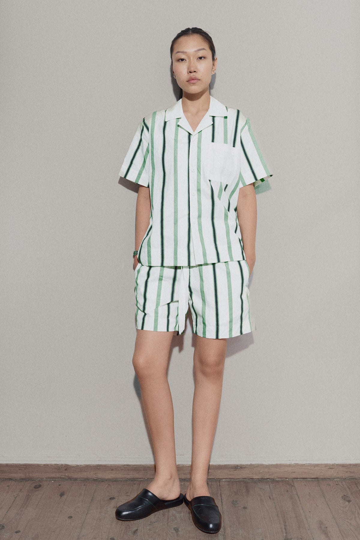 Wave stripe shorts - Laurel Green