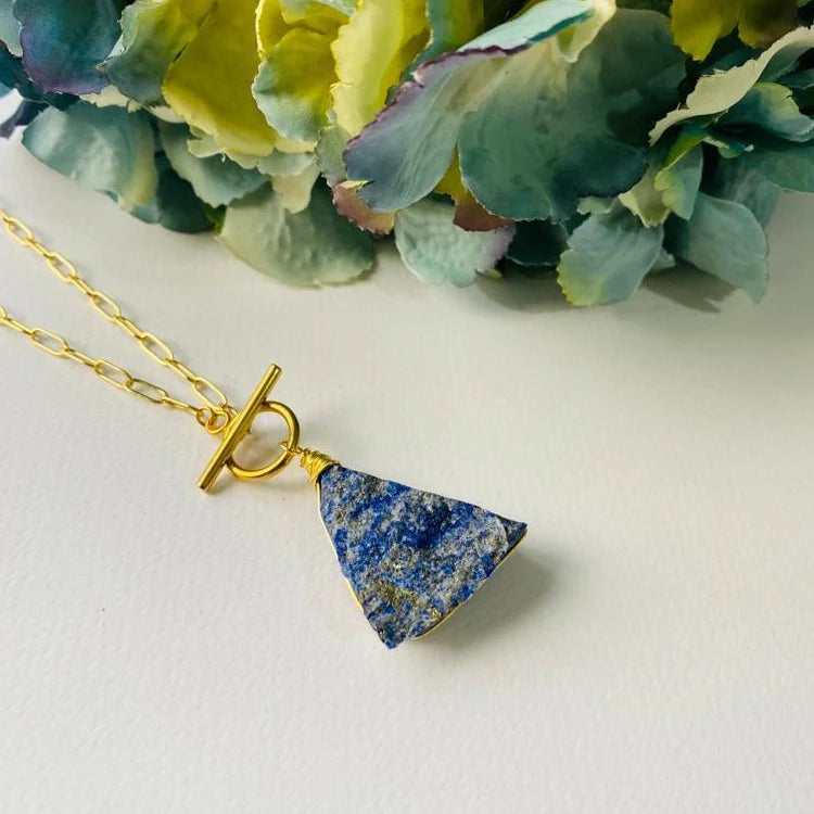 This Thick Sailer Necklace is expertly crafted for a bold and stylish look. Made with high-quality materials, it provides reliable durability and a comfortable fit. Its thick design adds a touch of elegance, making it the perfect accessory to elevate any outfit. Enhance your style with this must-have necklace.