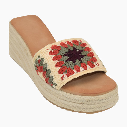 Woven sandal with floral pattern