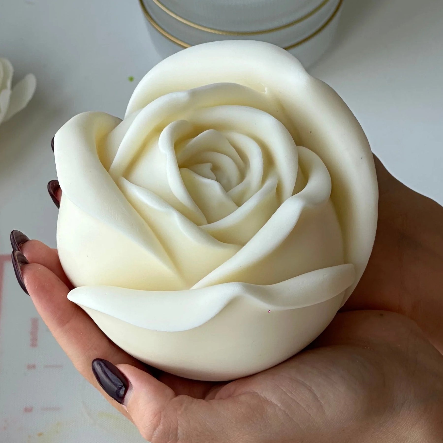 White Rose Candle