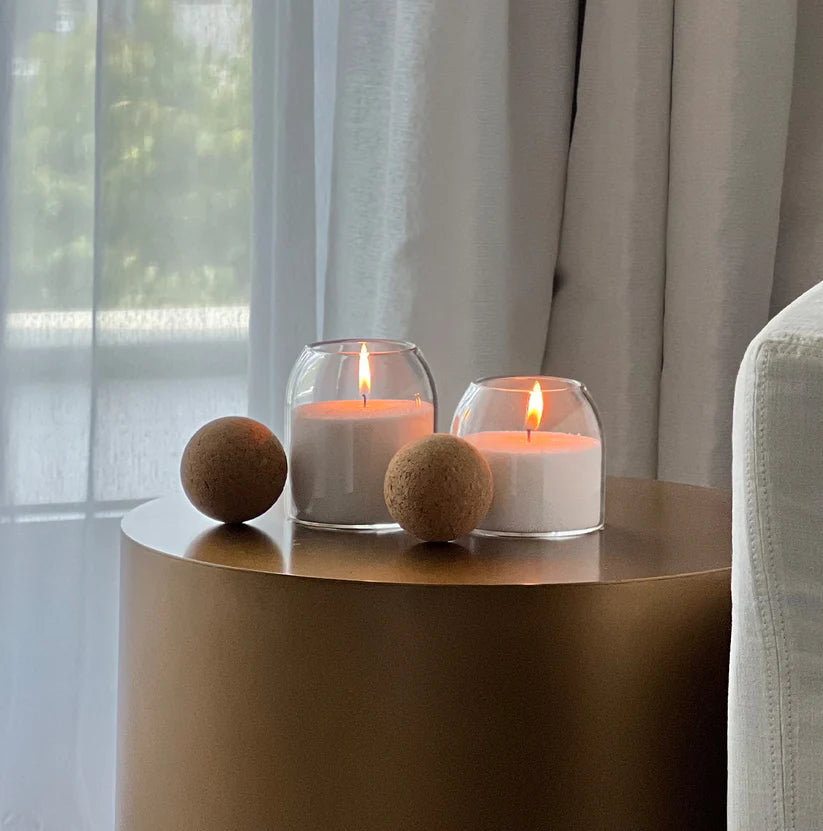 Orchid set includes:
Adore Sand Candle Premium Box
30 wicks x 5 cm.
candle jar 16 oz
candle jar 12 oz