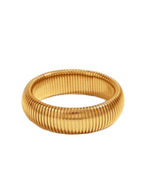 Statement Bracelet Gold