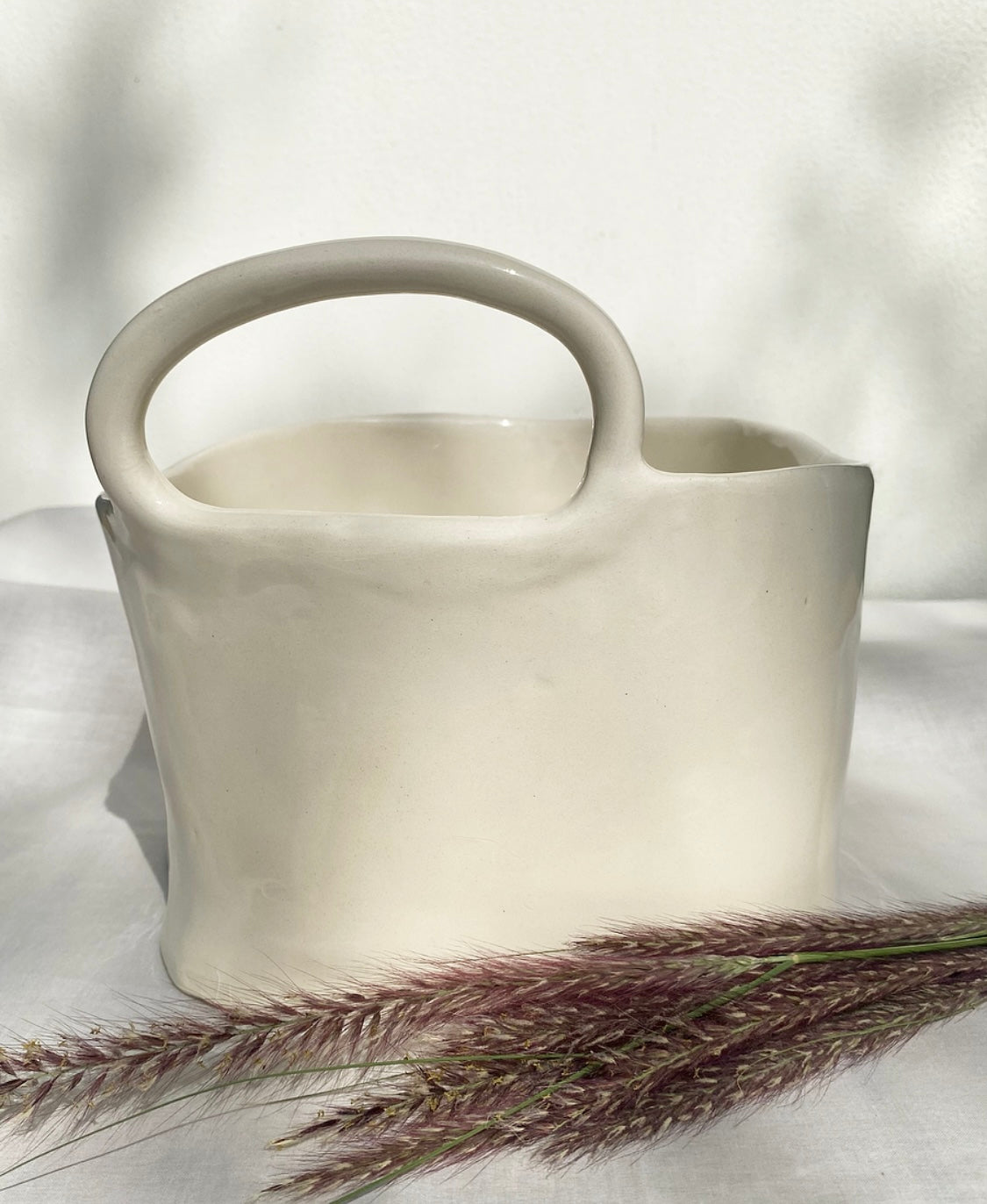Ceramic Deep Bowl with Handle