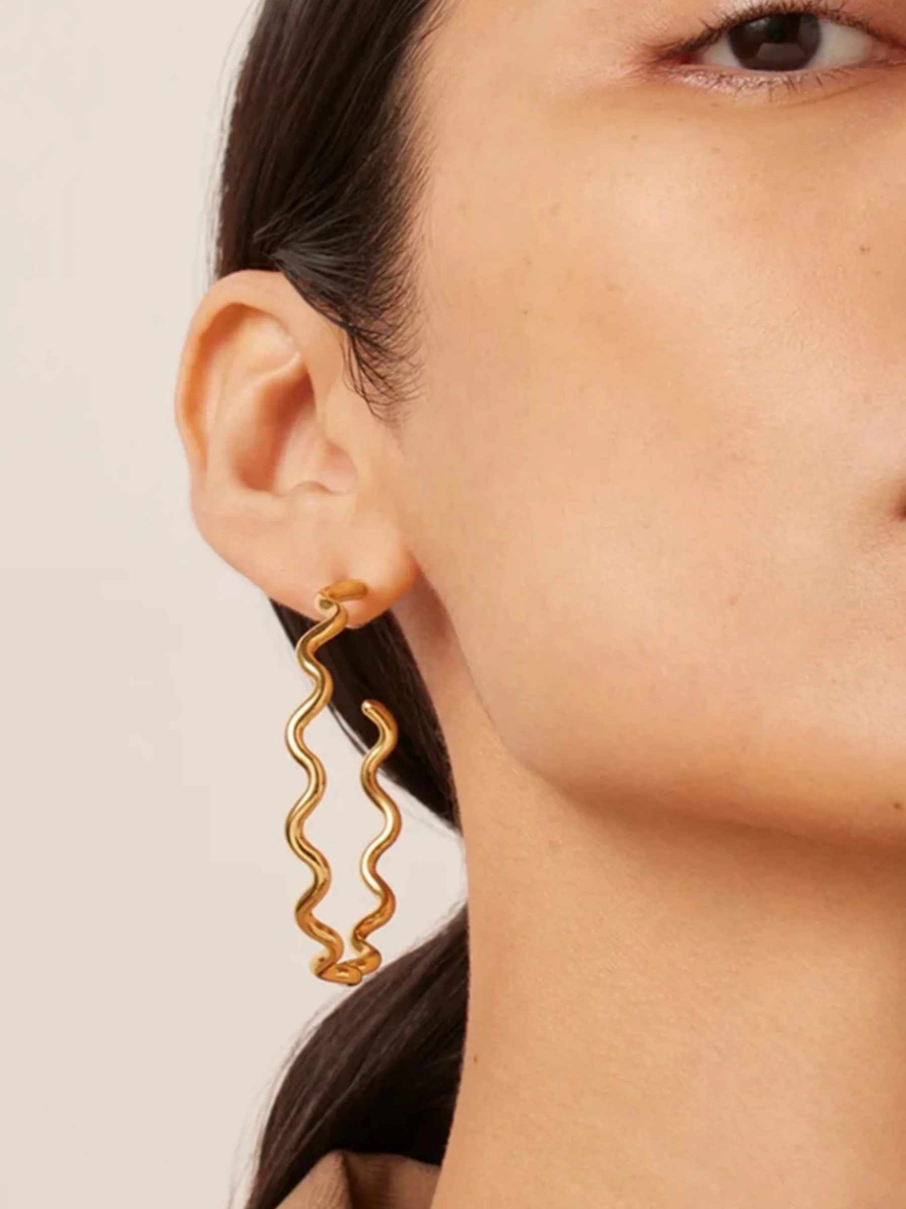 Gold Hoops Wavy Earrings