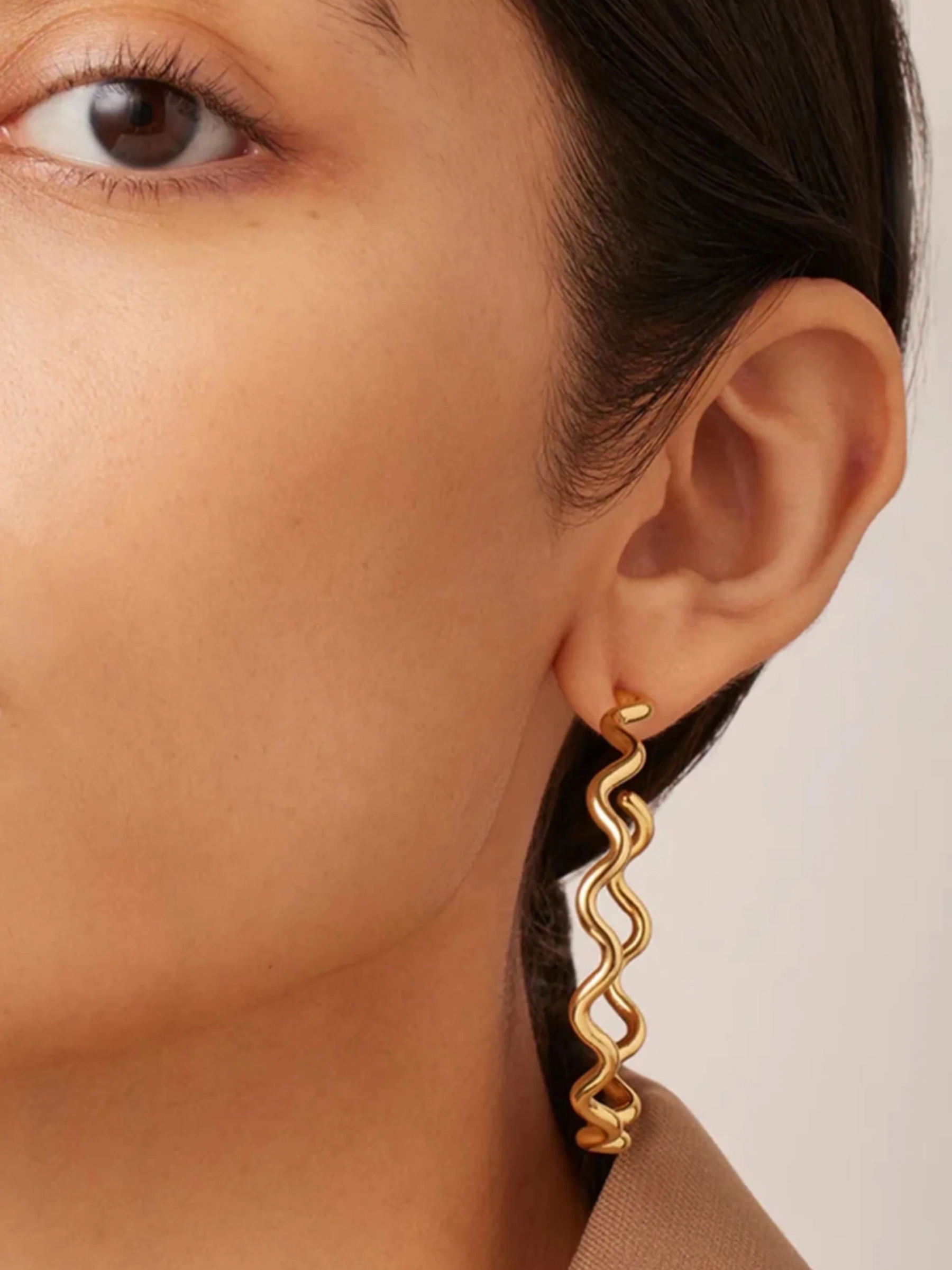 Gold Hoops Wavy Earrings