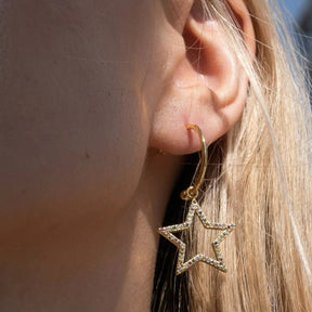 Earrings gold round w/stars