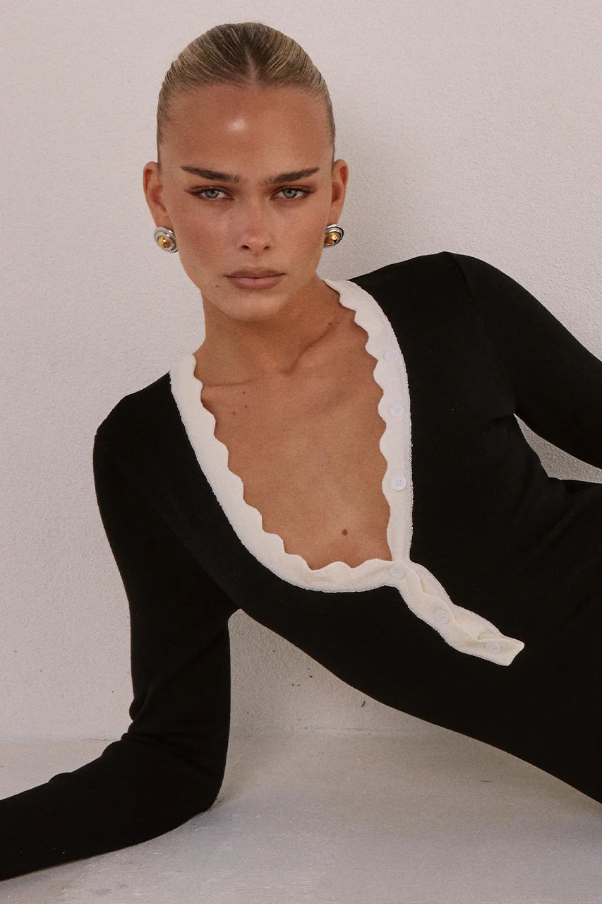 Milenia Sleeved Knit Midi Dress