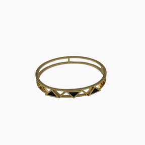 Gold bracelet with geometric design 