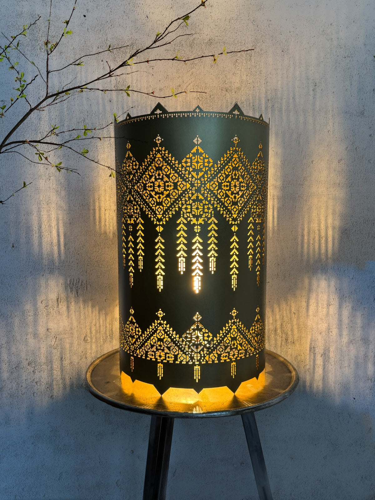 Lampshade: Embroidery
