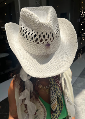 White straw hat with feathers chains