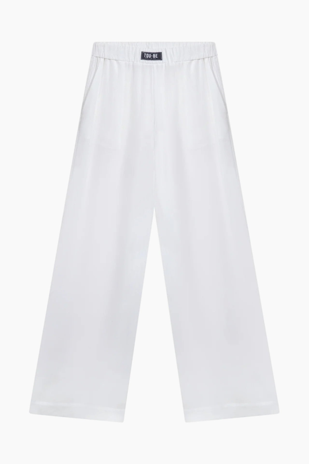 White pants pants featuring an elastic waistband and practical side pockets.