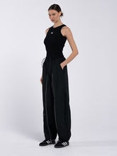 Signature Zipper Trouser