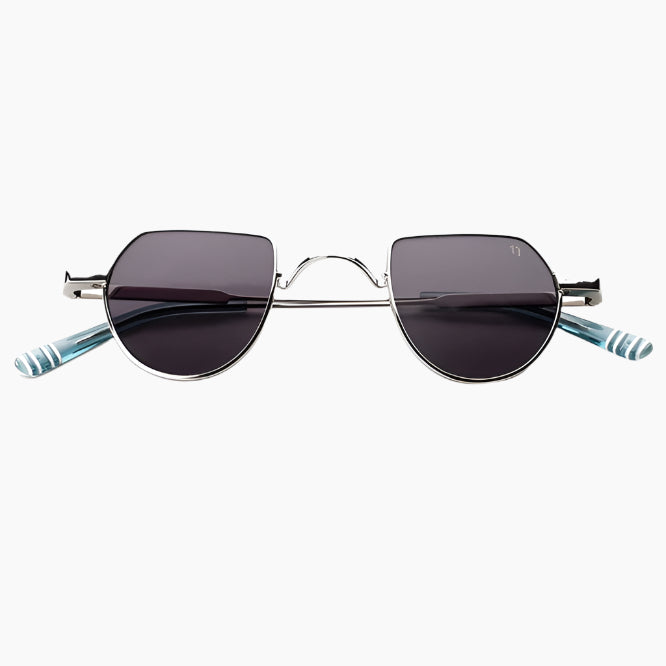 Sunglasses with dark lenses and striped temples 