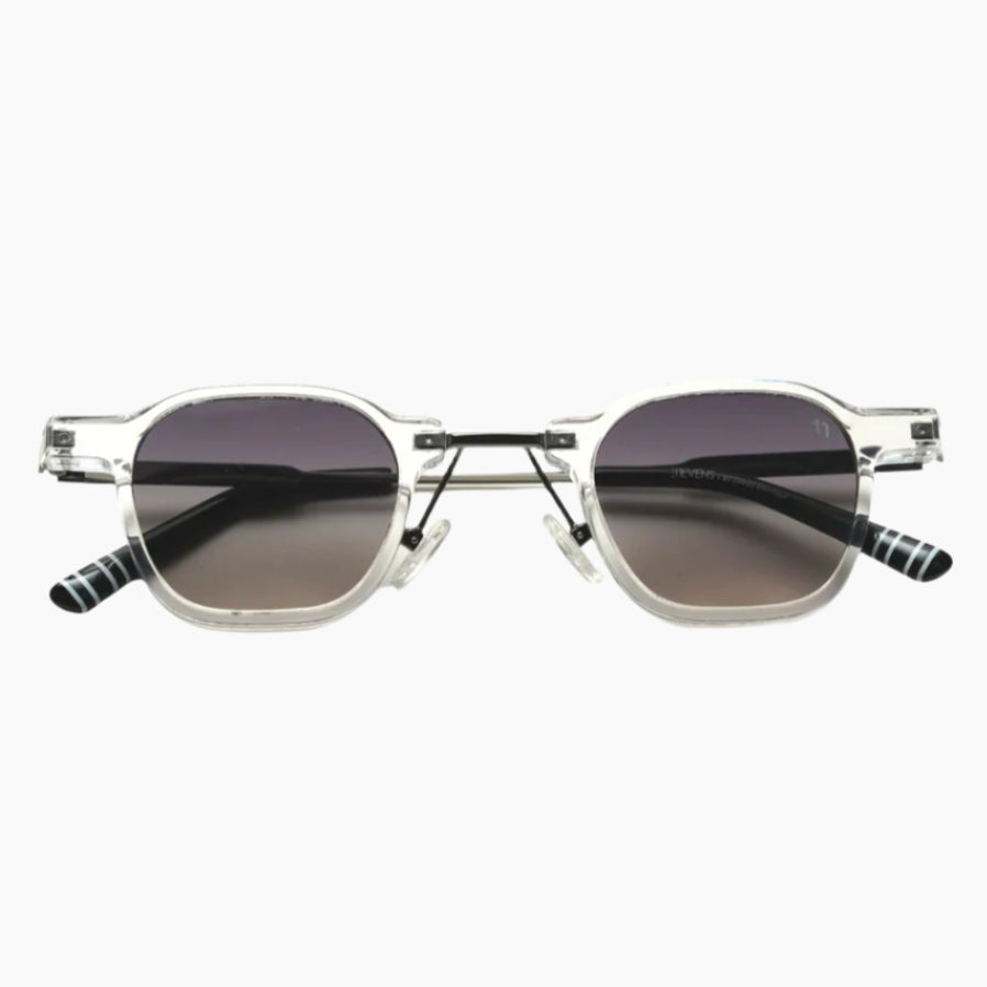 Sunglasses with unique design 