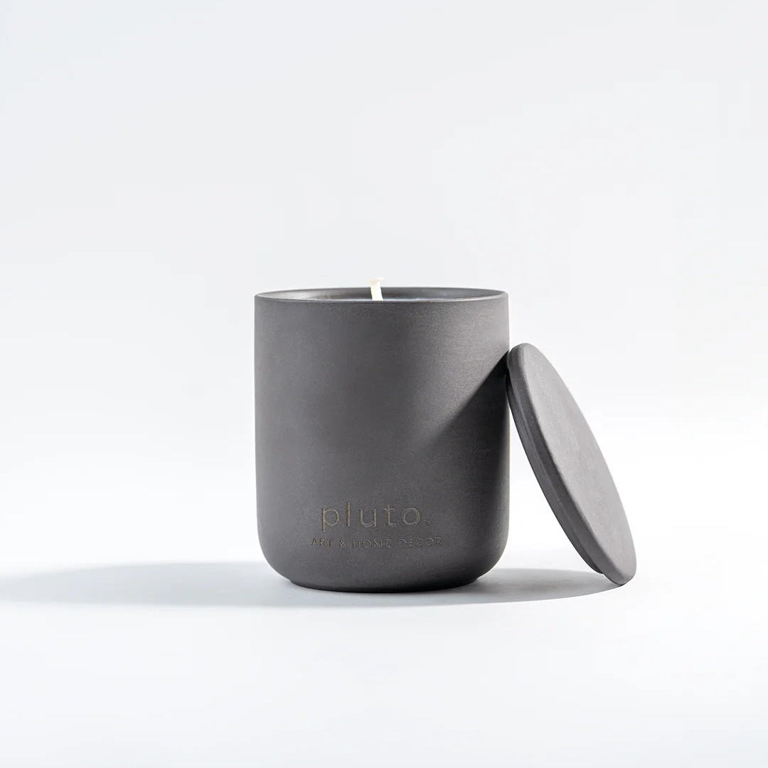 Dark gray candle with lid 