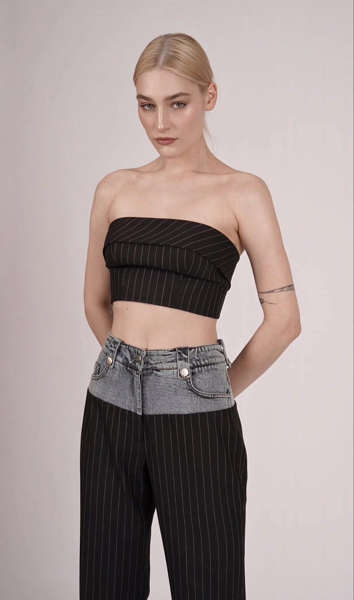 OFF-SHOULDER: JASPER BLACK TOP - FLTRD UAE